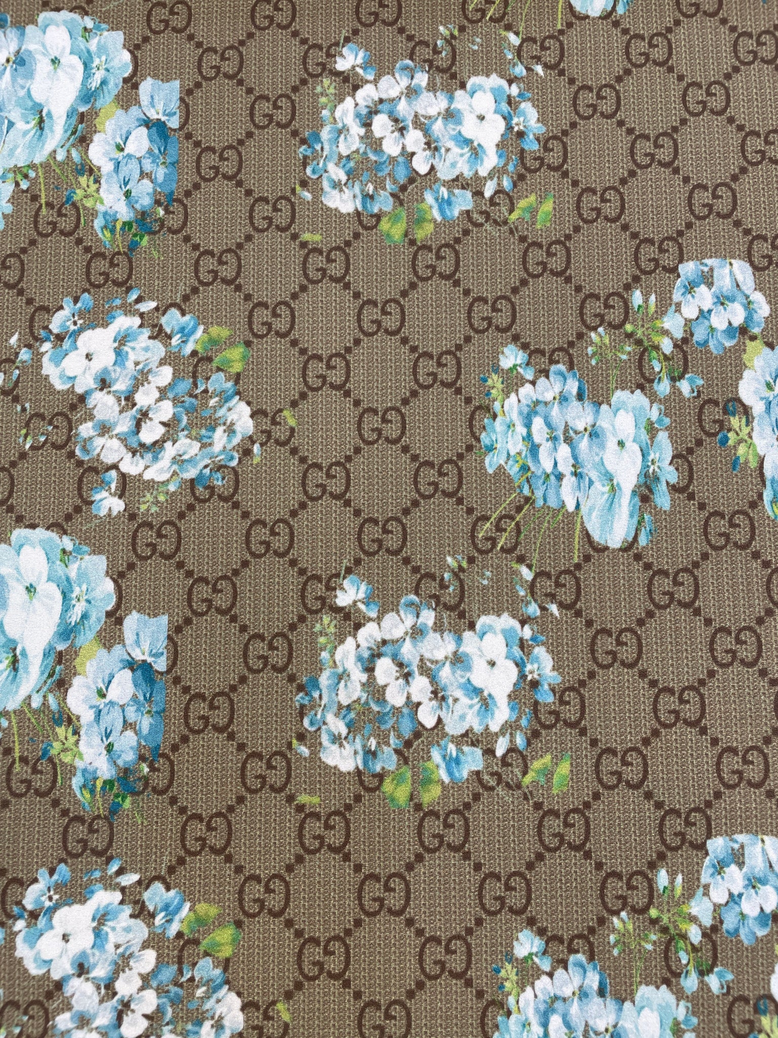 Gucci Floral Print Wallpaper In Blue